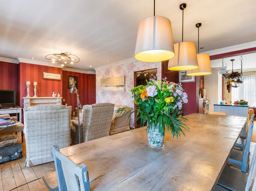 OPENDEURMOMENT OP MAANDAG 29 JUNI 2026 tussen 14u00 en 18u00 ( op afspraak)<br />
<br />
U kunt een BOD uitbrengen op deze woning, rekening houdend me