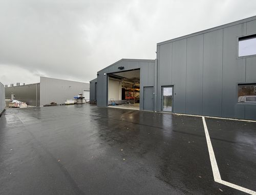                                         Gemengd gebruik te huur in Kruibeke, € 5.500
