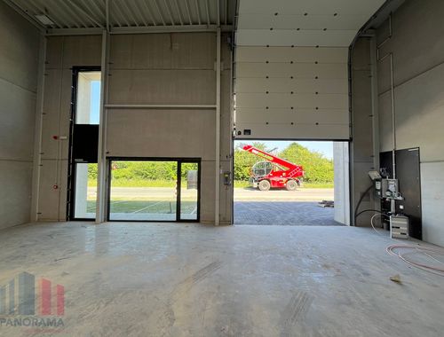                                         Bedrijfsgebouw te huur in Welle, € 2.000
