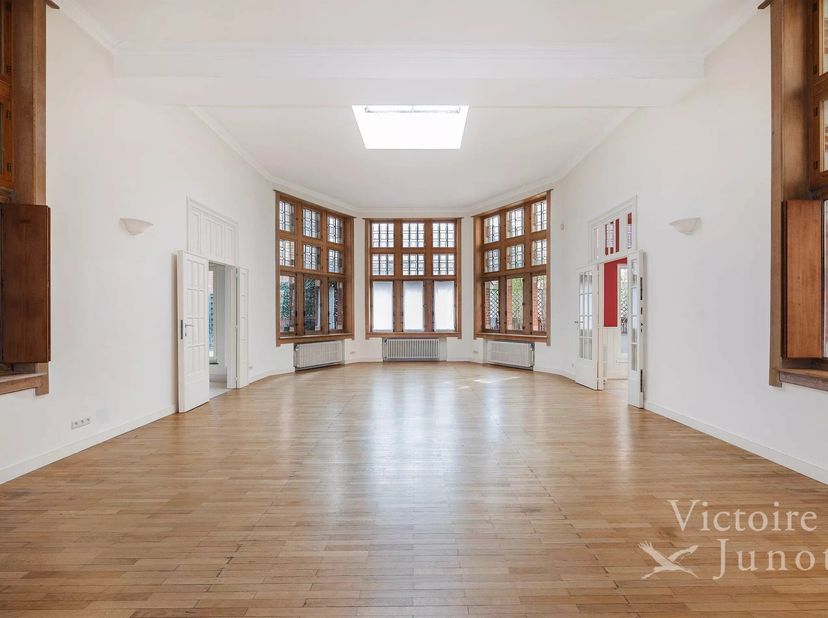 Pand voorgesteld door Carla Rodriguez : 0494 07 97 54 / carla.rodriguez@victoire.be<br />
Victoire - Junot biedt u, op de gewilde hellingen van Auderg