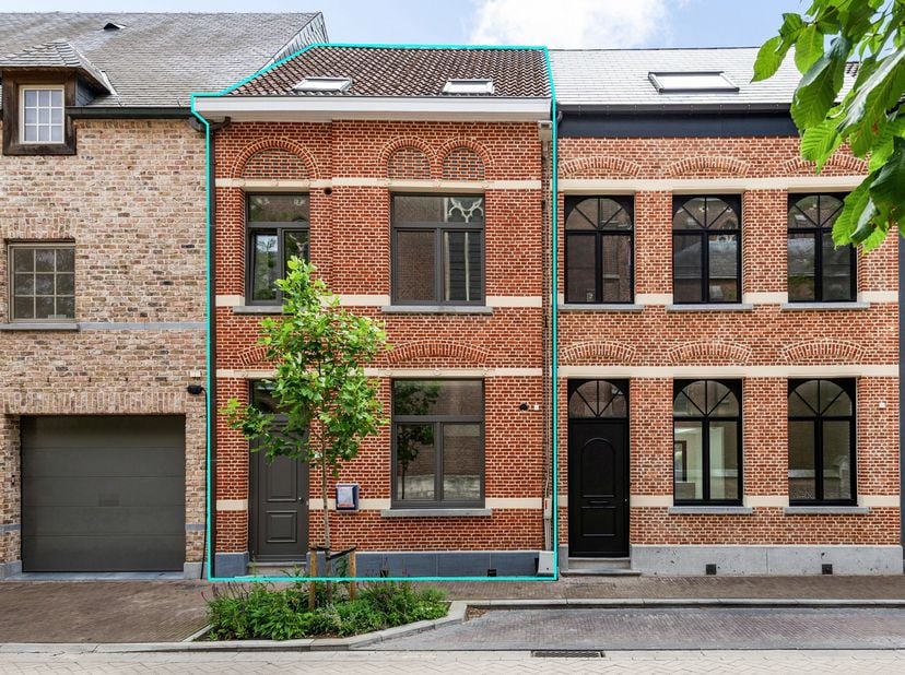 Instapklare woning met 4 slaapkamers en tuin in het centrum van Rumst <br />
Droomt u van een energiezuinige woning met veel licht, een eigen tuin en