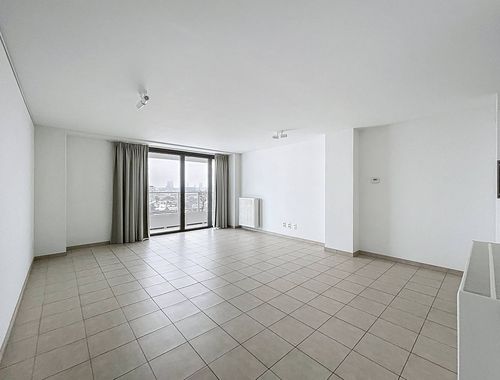                                         Studio à louer à Molenbeek-Saint-Jean, € 890
