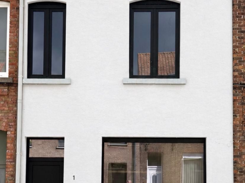 Huis te koop in Spoorwegstraat,
                    8200 Sint-Michiels