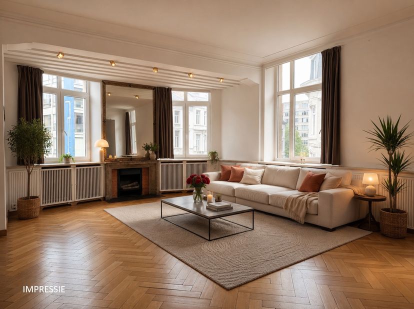 Deze zeer ruime studentenkamer is gelegen in een prachtig authentiek gebouw in Beaux-Arts stijl in Antwerpen centrum op uitstekende locatie.<br />
De