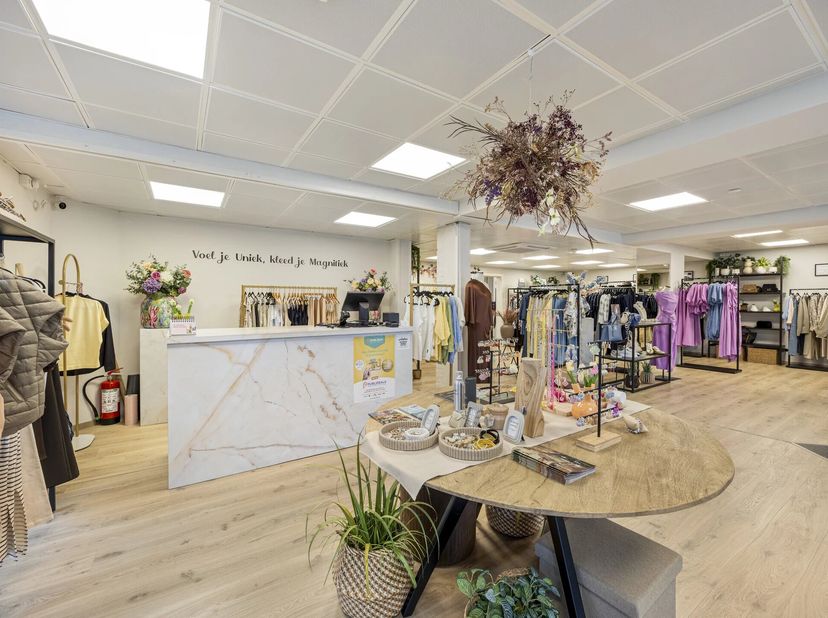 Bien professionnel à vendre
                    à 3590 Diepenbeek