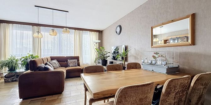 Appartement à vendre à 6060 Gilly