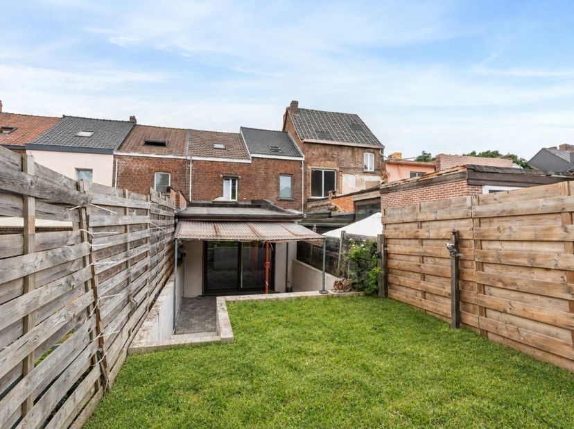 Huis te koop in Arthur Puesstraat 19,
                    1502 Lembeek