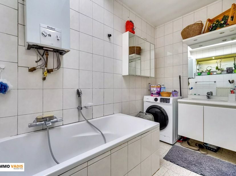 Bien professionnel à vendre
                    à 3740 Bilzen
