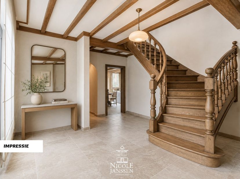 Verscholen in een groene en rustige omgeving bevindt zich deze riante villa. De woning werd degelijk gebouwd en altijd met zorg onderhouden. Doorheen