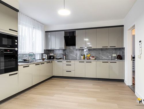                                         Duplex te koop in Wilrijk, € 379.000
