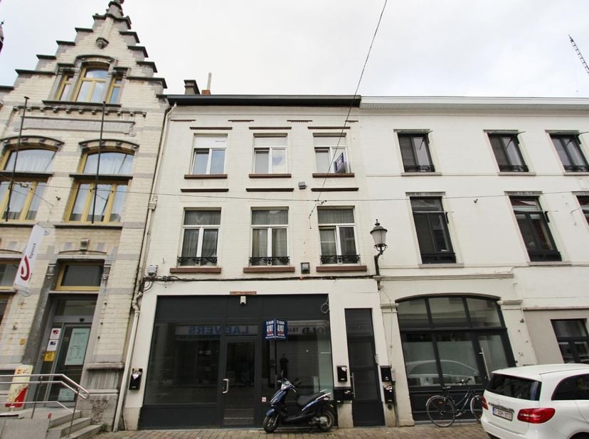 Studio met aparte slaapkamer te huur te Diest, Koning Albertstraat 52 bus A2<br />
De studio is gelegen op de tweede verdieping en heeft een opp van +