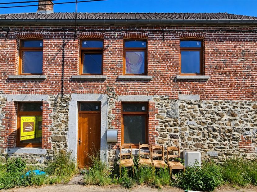 Huis te koop in ,
                    6567 Merbes-le-Château