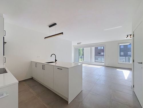                                         Appartement te huur in Oostakker, € 1.050
