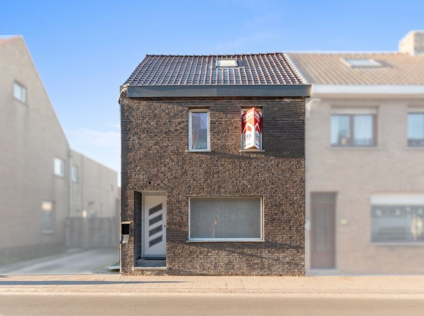 [[ DIT PAND NEEMT DEEL AAN DE ERA OPEN HUIZEN DAG OP 13/6 VAN 13:00 TOT 14:00 ]] Middelkerke: halfopen woning in het centrum op korte afstand van open