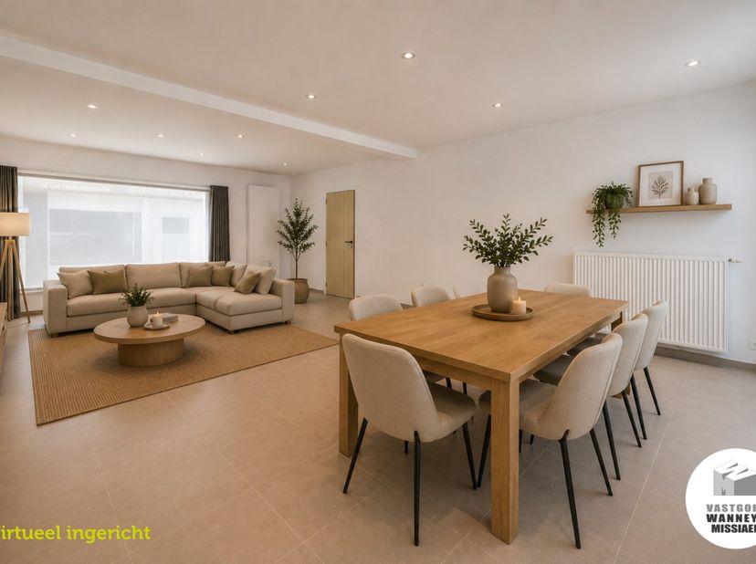 In het centrum van Wingene is deze instapklare en gerenoveerde woning gelegen, met alle voorzieningen op wandelafstand: school, winkels, ontspanning,