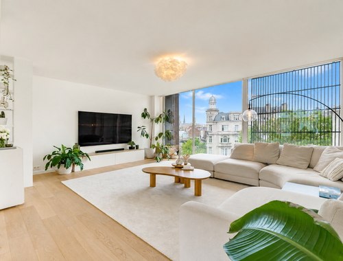                                         Penthouse te koop in Elsene, € 650.000
