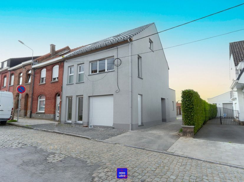 Maison à vendre à ,
                    7700 Mouscron