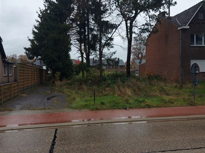 Bouwgrond van circa 7are<br />
De grond is gelegen te Tessenderlo. Tessenderlo is een gemeente in België, gelegen in de provincie Limburg. Het is een