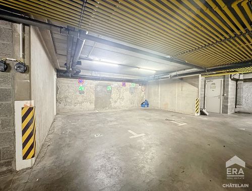                                         Garage à louer à Etterbeek, € 60
