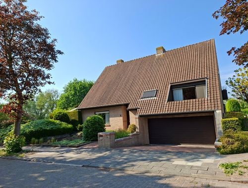                                         Villa te koop in Assebroek, € 825.000
