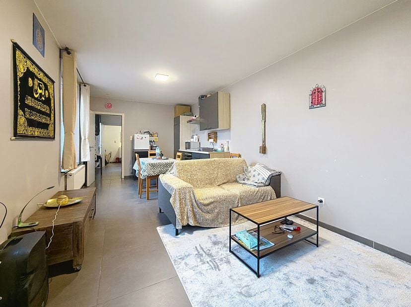 L’agence SKYIMMO a le plaisir de vous présenter deux appartements une chambre, proposés à la vente, idéalement situés à Jemeppe-sur-Meuse, à proximité