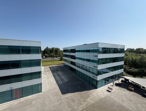                                         Kantoor te huur in Zwijnaarde, € 8.344
