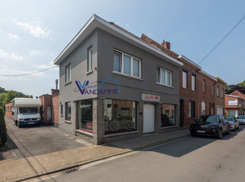 Bien professionnel à vendre
                    à 8530 Harelbeke