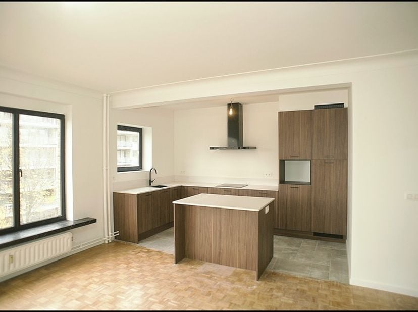 Appartement à louer
                    à 2060 Antwerpen