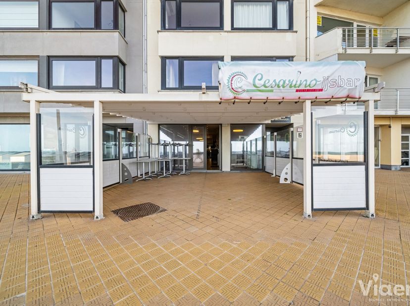 Bedrijfsvastgoed te koop in Zeedijk 152,
                    8400 Oostende