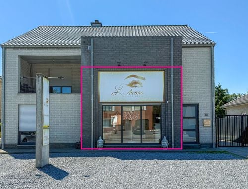                                         Handelszaak te huur in Zolder, € 800
