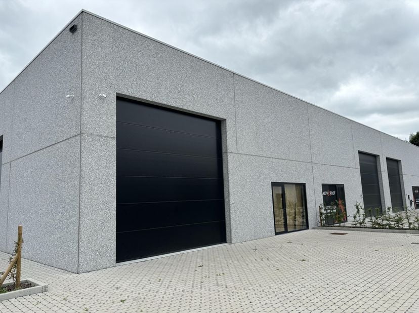 Bien professionnel à louer à Wymarstraat,
                    8720 Oeselgem