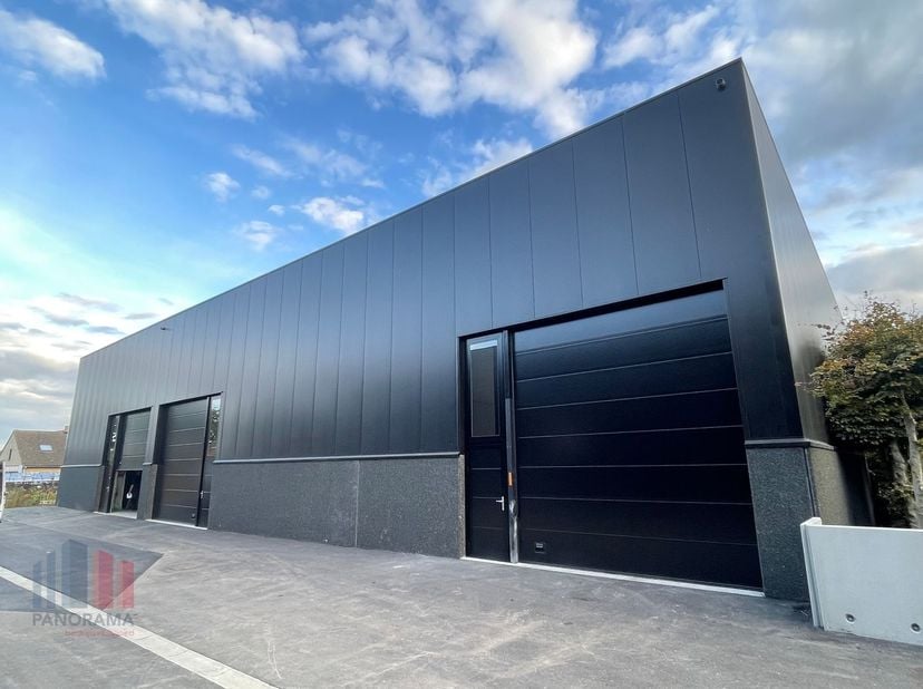 Bien professionnel à vendre
                    à 8460 Oudenburg