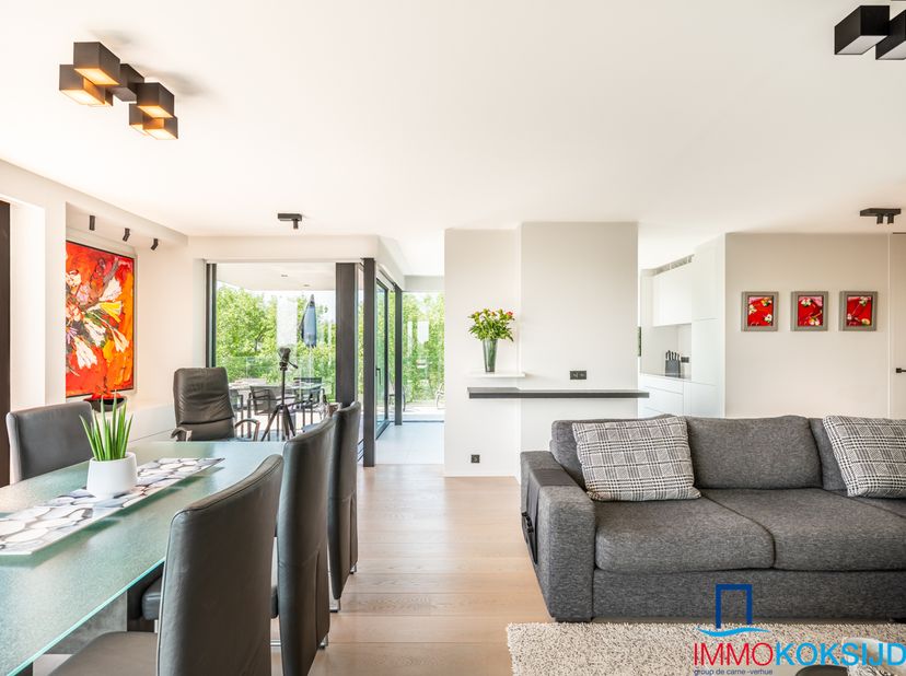 Koksijde-Bains, Résidence Zeewolf, Penthouse magnifique et luxueux avec finition de haute qualité et terrasse ensoleillée, 3ième étage avec ascenseur.