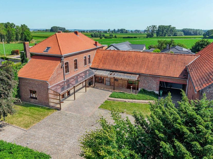 Maison à vendre
                    à 9500 Zarlardinge
