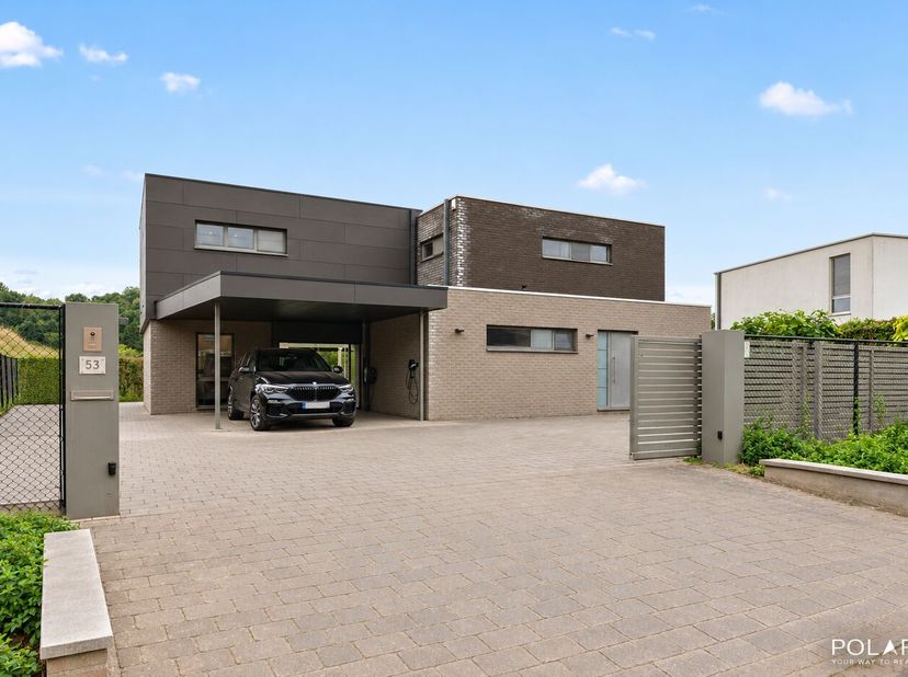 Huis te koop in Hooghuis 53,
                    3221 Nieuwrode