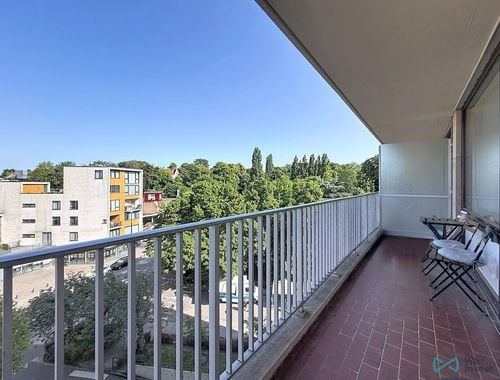                                         Appartement te huur in Elsene, € 875
