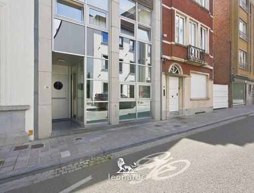                                         Handelszaak te huur in Kortrijk, € 950
