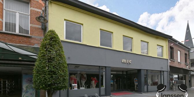 Bedrijfsvastgoed te koop in Kerkstraat 4, 9220 Hamme