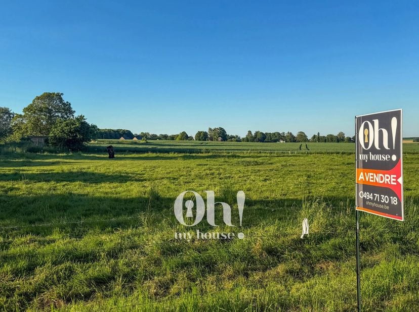 Situé dans le charmant village de Noville-les-Bois, ce terrain à bâtir de 8 ares 73 centiares bénéficie dun emplacement particulièrement agréable, au