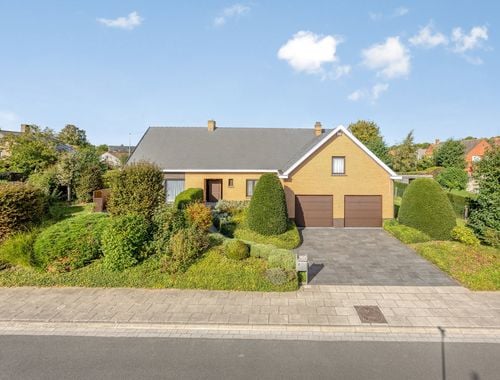                             Villa à vendre à Sint-Kruis
