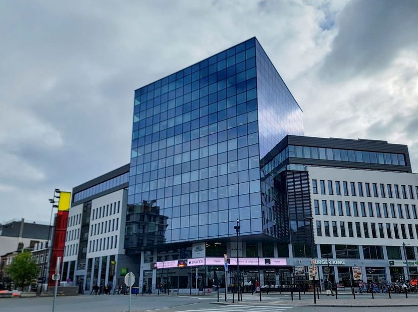 Bien professionnel à louer
                    à 4000 Liege
