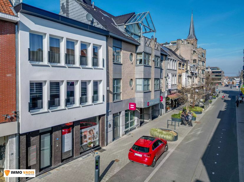 Bien professionnel à vendre
                    à 3620 Lanaken