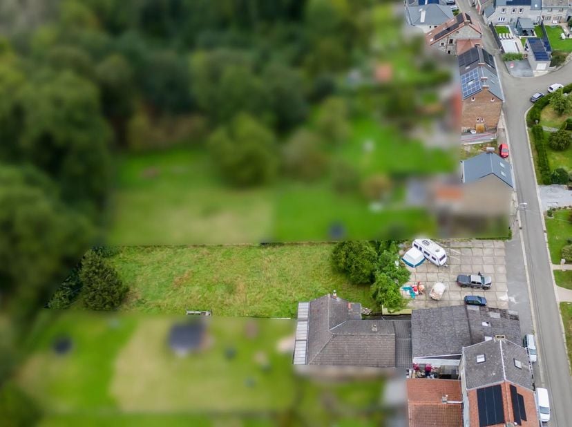 SOUS OPTION - SOUS OPTION - SOUS OPTION<br />
EBimmo vous propose ce très beau terrain de +/-1500m² idéalement situé à proximité du centre d'Andenne e