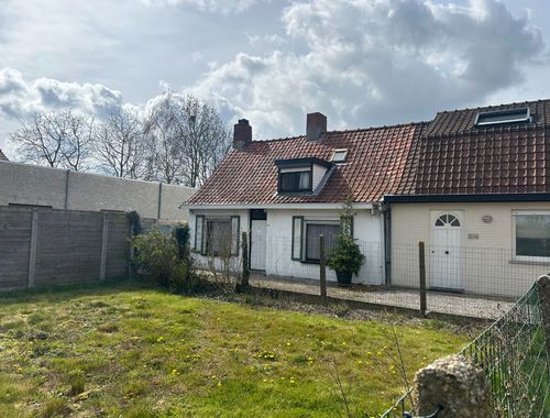                                         Maison à vendre à Izegem, € 75.000
