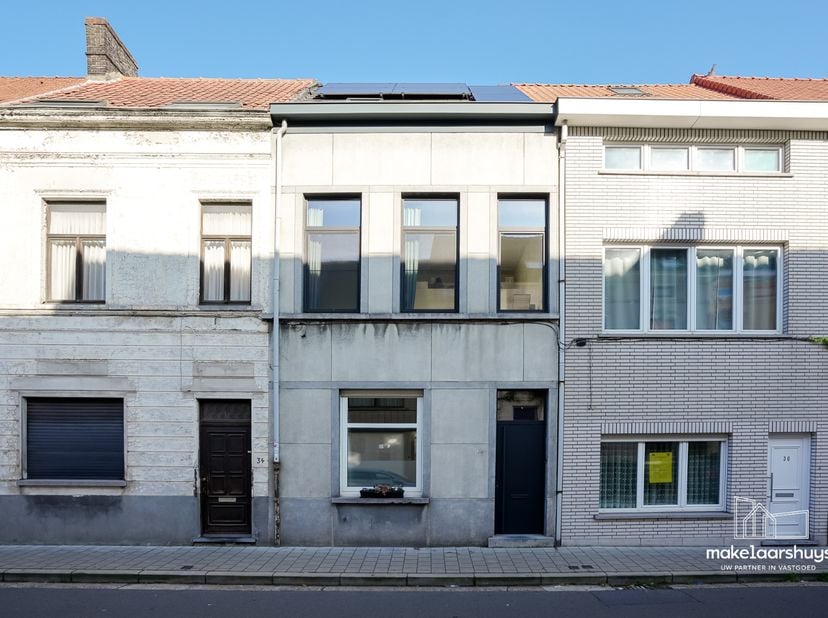Huis te koop in Ooievaarstraat 32,
                    9000 Gent