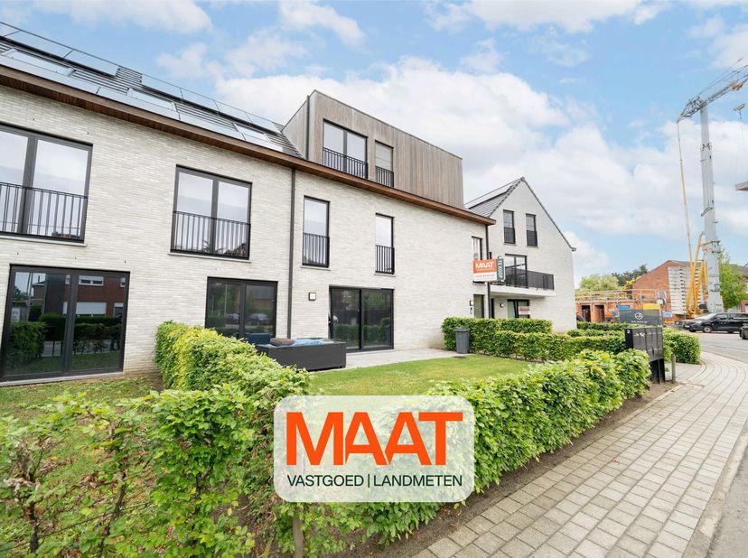 Dit uitstekend onderhouden en energiezuinig appartement bevindt zich op de eerste verdieping van een recent woonproject (2018) in het centrum van Wiek