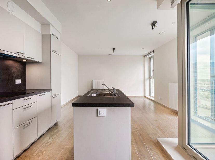 Appartement te koop in KEMPENSTRAAT 90 90 bus 14.08,
                    2030 Antwerpen