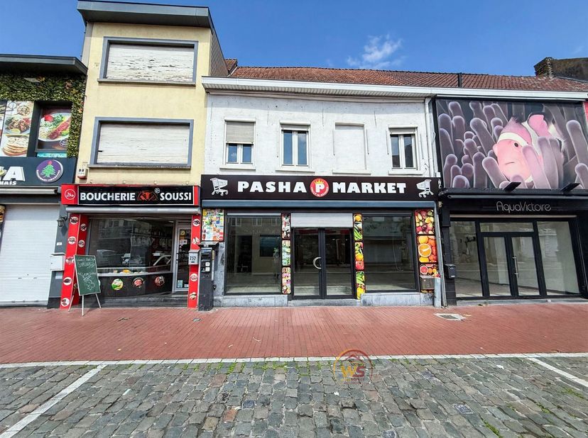 Bedrijfsvastgoed te koop in Rijselstraat 255,
                    8930 Menen