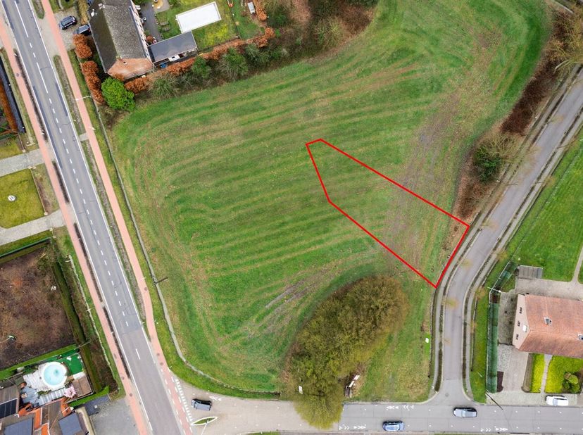 Bouwgrond in rustige en groene omgeving te koop! <br />
Op zoek naar de ideale locatie om uw droomwoning te realiseren? <br />
Deze mooie bouwgrond is