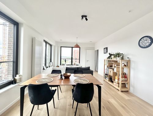                                         Appartement à louer à Bruxelles, € 1.375
